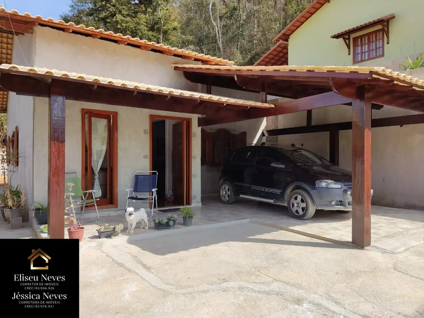 Foto 1 de Casa com 2 Quartos à venda, 119m² em Goiabal, Paty do Alferes