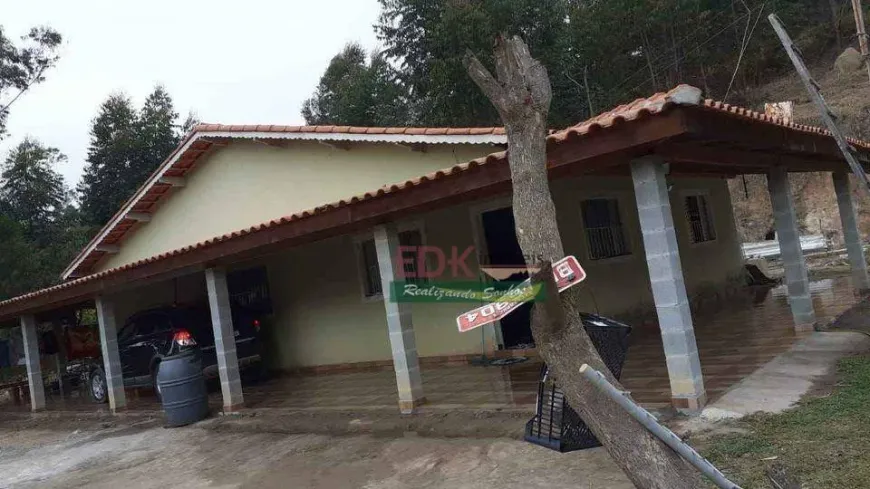 Foto 1 de Fazenda/Sítio com 3 Quartos à venda, 121200m² em Zona Rural, Paraibuna