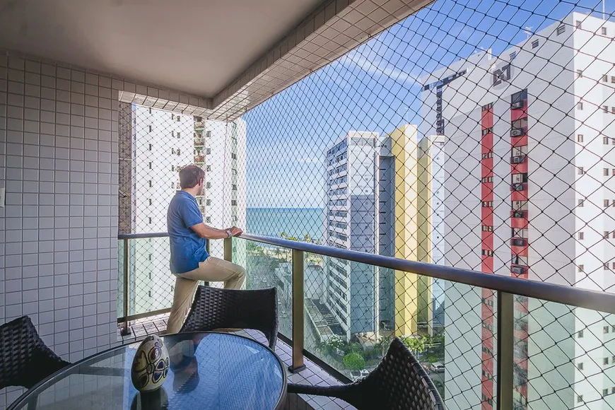 Foto 1 de Apartamento com 3 Quartos à venda, 137m² em Pina, Recife