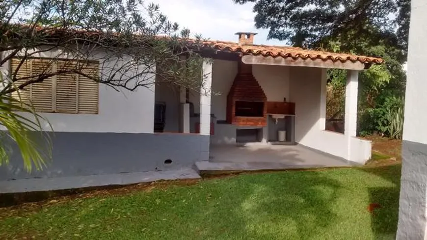 Foto 1 de Fazenda/Sítio com 3 Quartos à venda, 2800m² em São Roque, São Roque