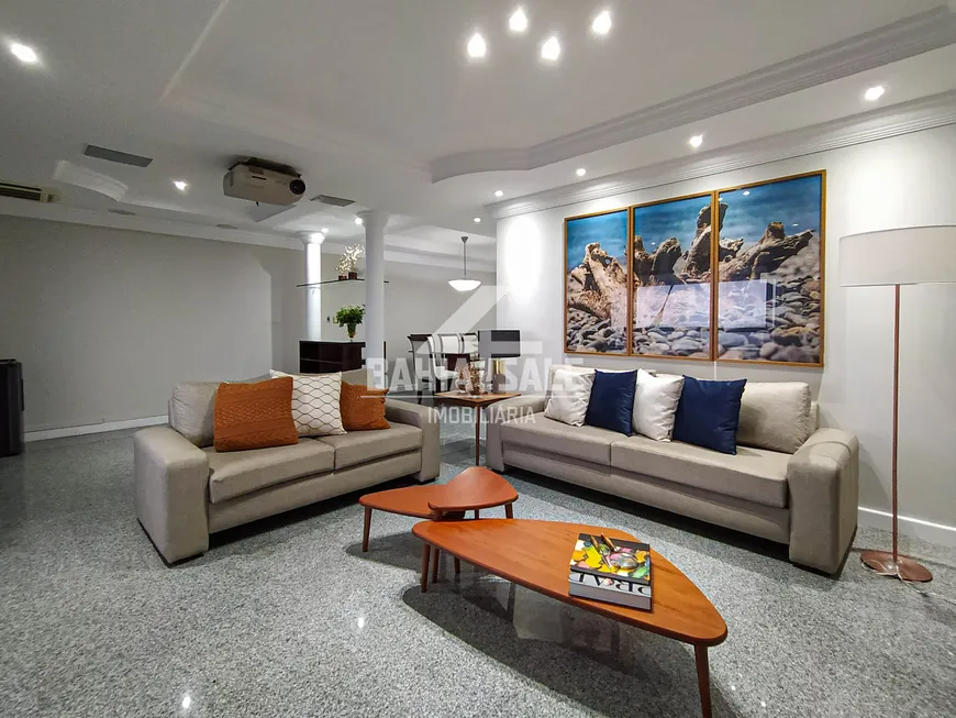 Foto 1 de Apartamento com 4 Quartos à venda, 276m² em Vitória, Salvador
