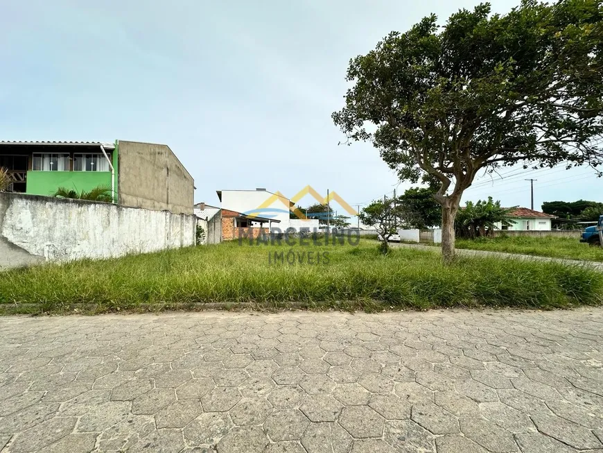 Foto 1 de Lote/Terreno à venda, 300m² em Vila Nova, Imbituba