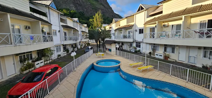 Foto 1 de Casa de Condomínio com 4 Quartos para alugar, 99m² em Vargem Pequena, Rio de Janeiro