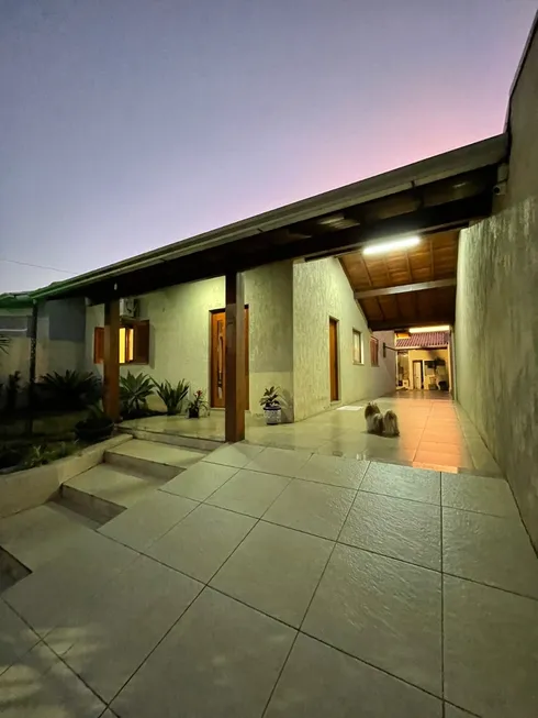 Foto 1 de Casa com 4 Quartos à venda, 180m² em Feitoria, São Leopoldo