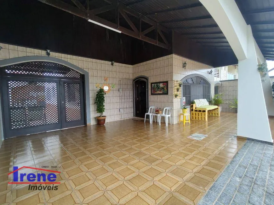 Foto 1 de Casa com 4 Quartos à venda, 258m² em Suarão, Itanhaém