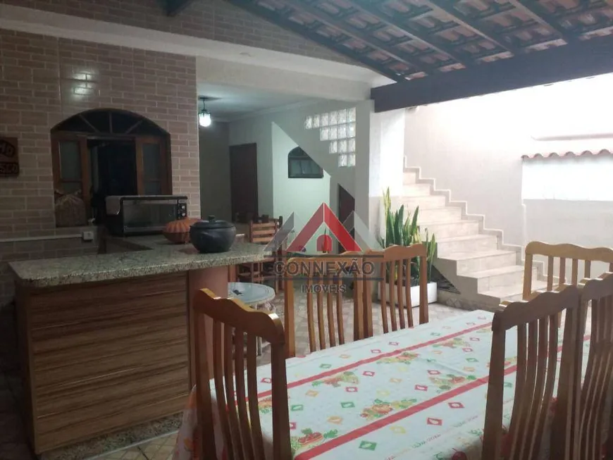 Foto 1 de Casa com 4 Quartos à venda, 274m² em Caxangá, Suzano