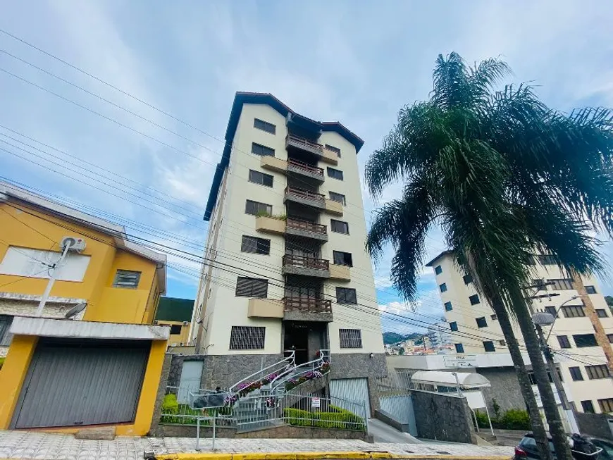 Foto 1 de Apartamento com 3 Quartos à venda, 80m² em Centro, Serra Negra