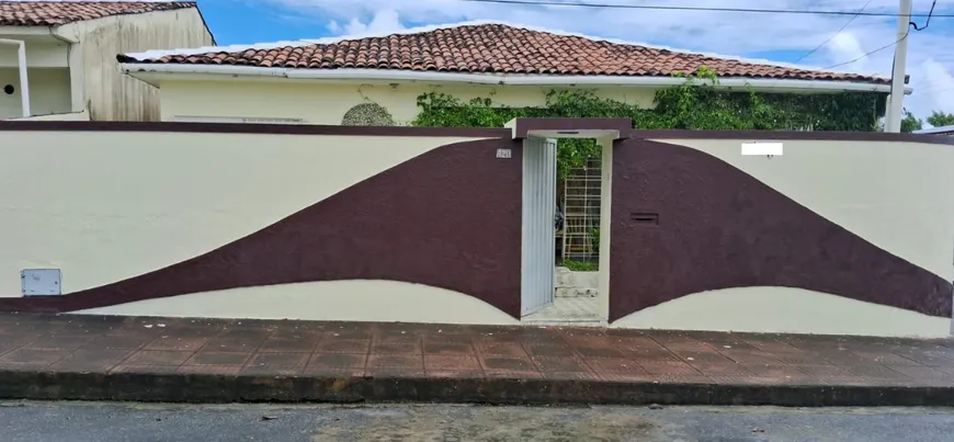 Foto 1 de Casa com 3 Quartos à venda, 138m² em Gruta de Lourdes, Maceió