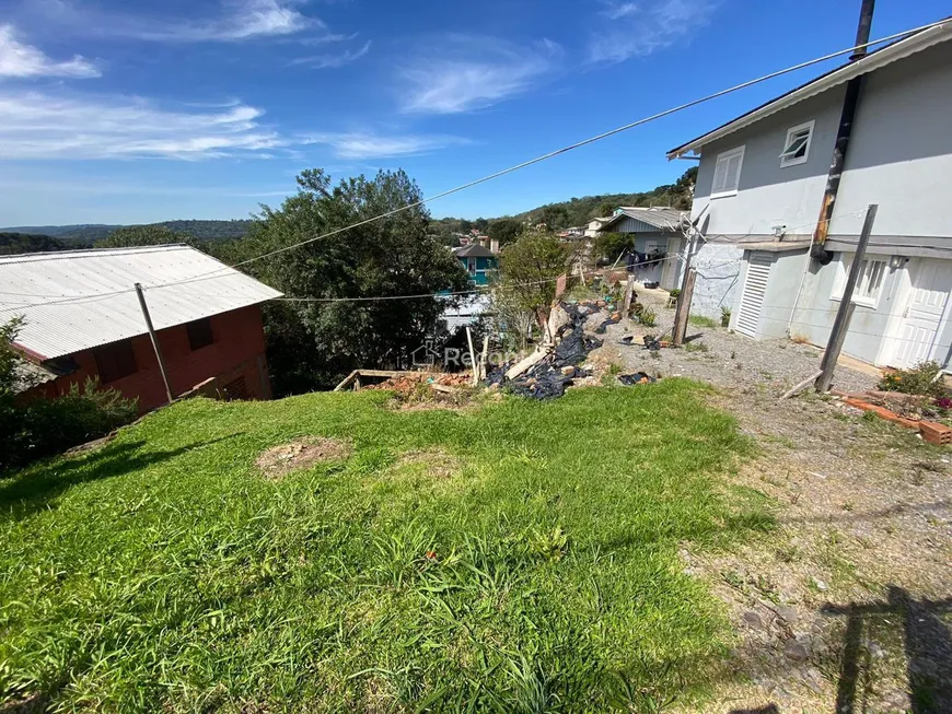 Foto 1 de Lote/Terreno à venda, 300m² em Dutra, Gramado