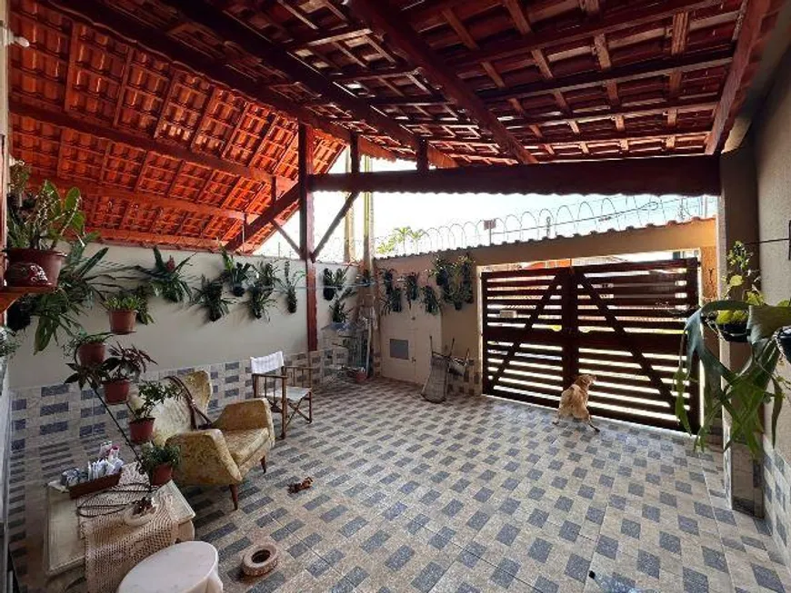 Foto 1 de Casa com 2 Quartos à venda, 85m² em Jussara, Mongaguá