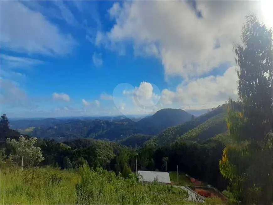 Foto 1 de Casa de Condomínio com 2 Quartos à venda, 75m² em Serra da Cantareira, Mairiporã