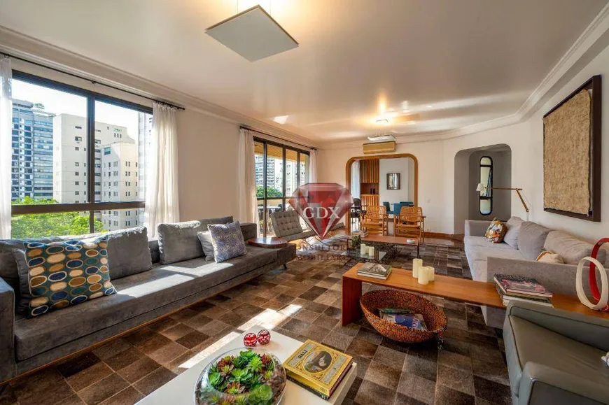 Foto 1 de Apartamento com 3 Quartos à venda, 377m² em Vila Nova Conceição, São Paulo
