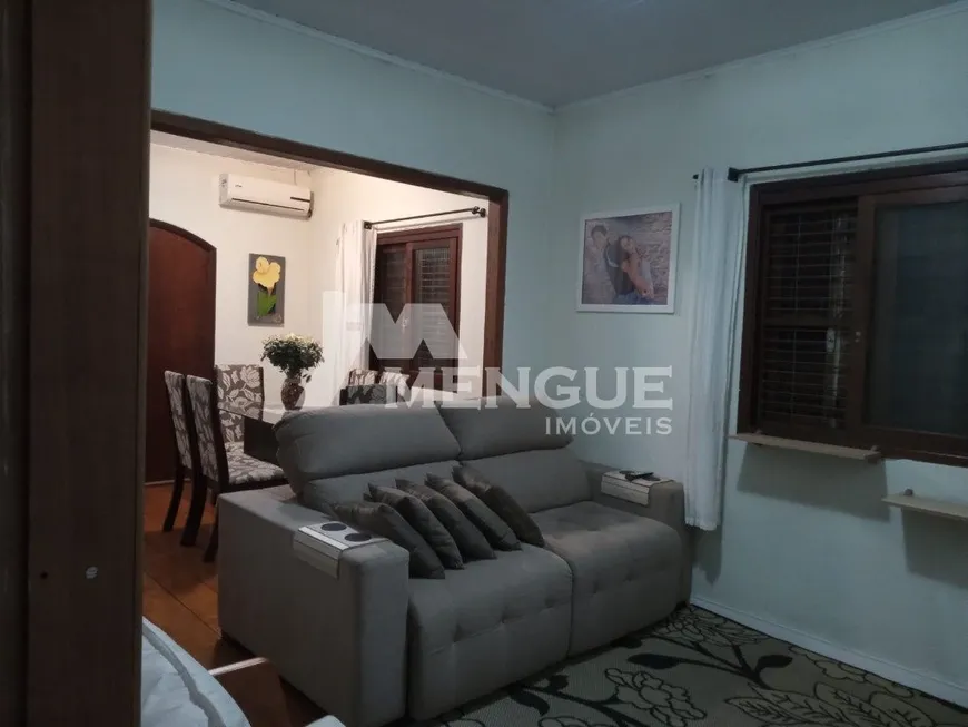 Foto 1 de Casa com 2 Quartos à venda, 72m² em Sarandi, Porto Alegre