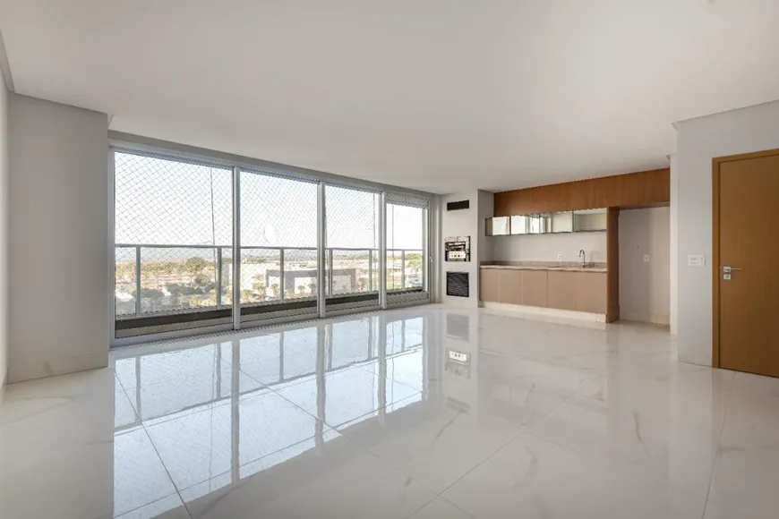 Foto 1 de Apartamento com 4 Quartos à venda, 180m² em Jardim Goiás, Goiânia