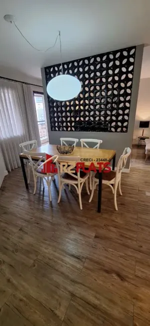 Foto 1 de Flat com 3 Quartos à venda, 120m² em Moema, São Paulo