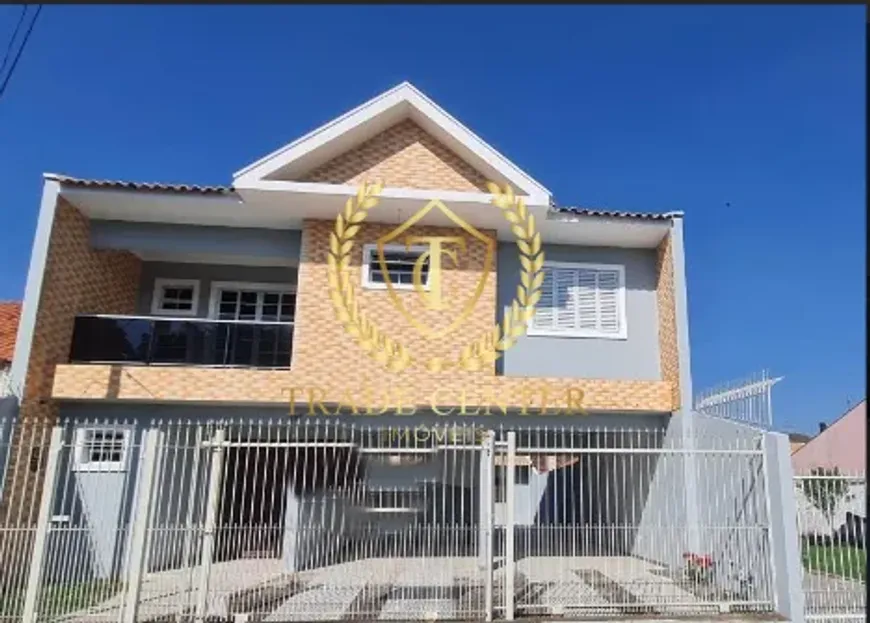 Foto 1 de Sobrado com 3 Quartos à venda, 213m² em Afonso Pena, São José dos Pinhais