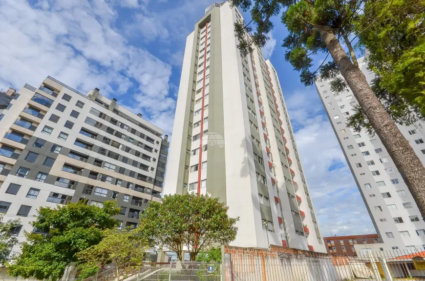 Foto 1 de Apartamento com 3 Quartos à venda, 87m² em Cristo Rei, Curitiba