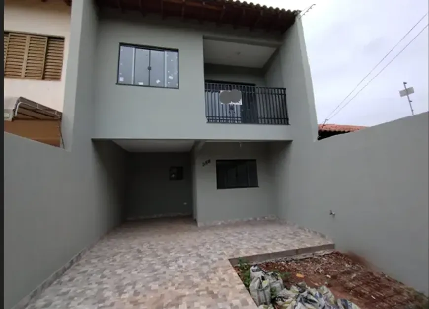 Foto 1 de Sobrado com 3 Quartos à venda, 143m² em Pacaembu, Londrina