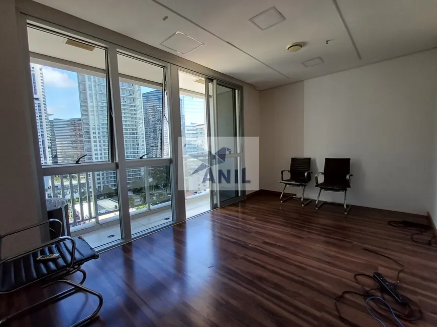 Foto 1 de Sala Comercial para alugar, 56m² em Vila Sao Francisco (Zona Sul), São Paulo