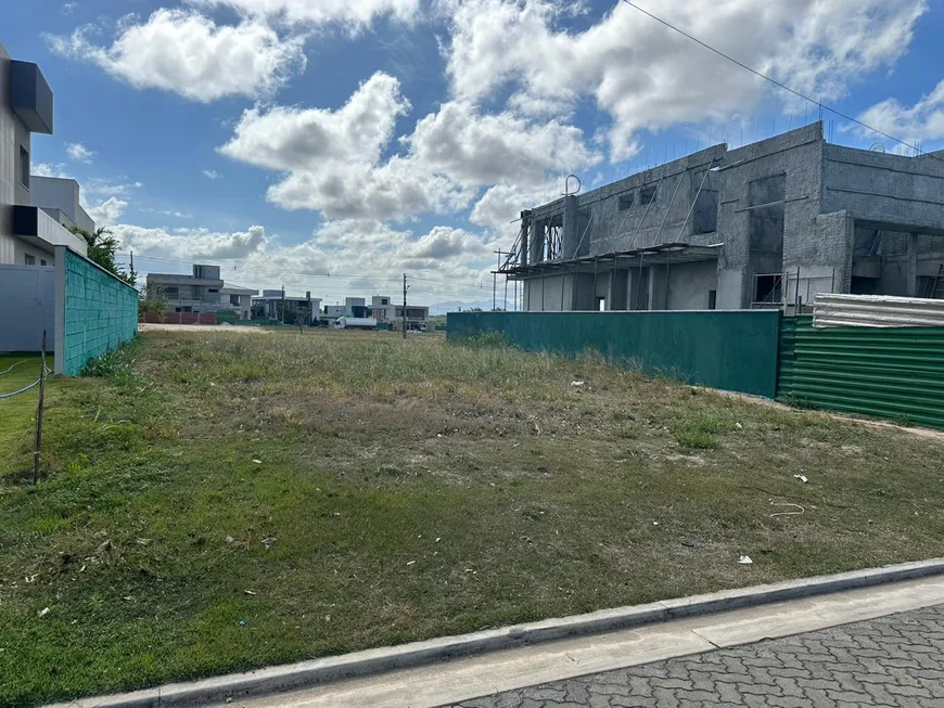 Foto 1 de Lote/Terreno à venda, 450m² em Cidade Alpha, Eusébio