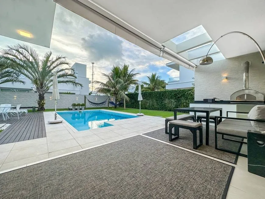 Foto 1 de Casa com 3 Quartos para alugar, 320m² em Jurerê Internacional, Florianópolis