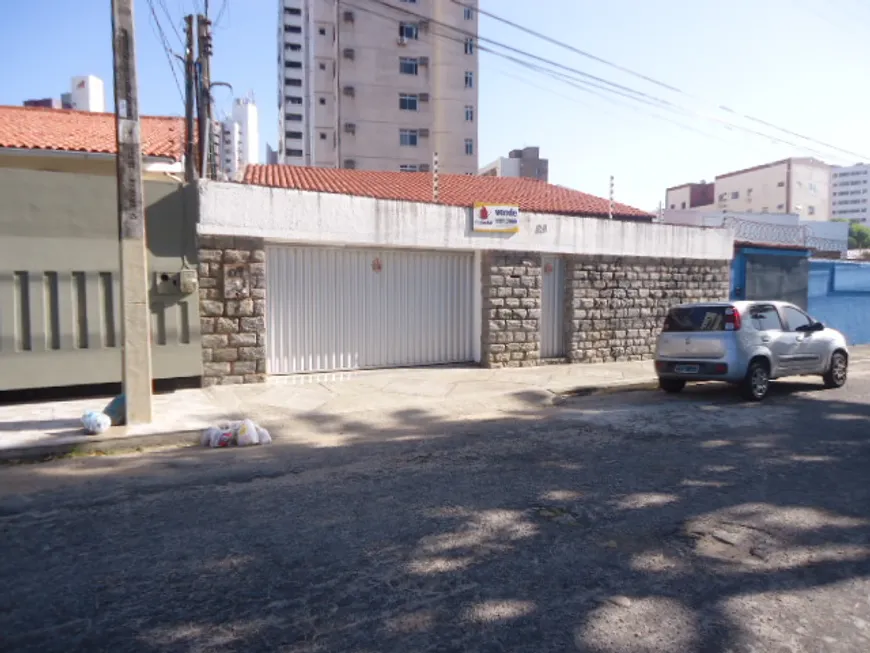 Foto 1 de Casa com 3 Quartos à venda, 396m² em Vicente Pinzon, Fortaleza