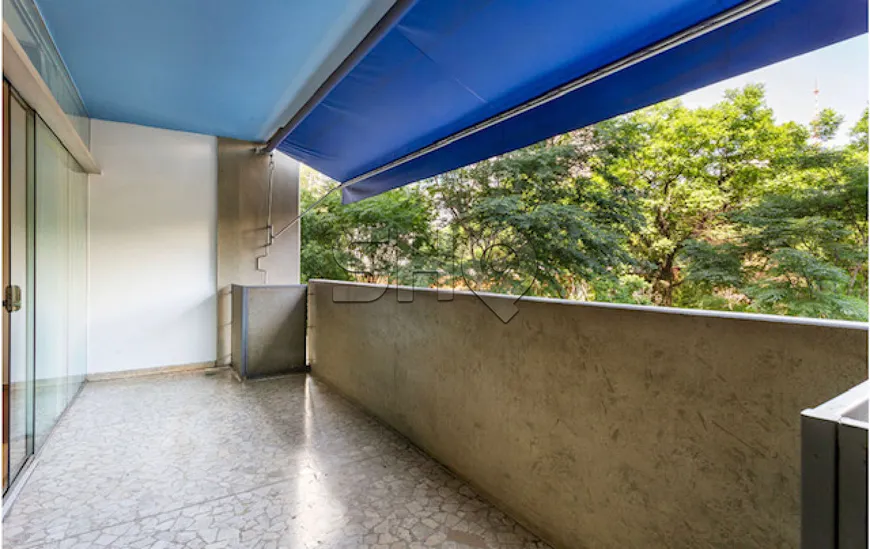 Foto 1 de Apartamento com 3 Quartos à venda, 200m² em Bela Vista, São Paulo