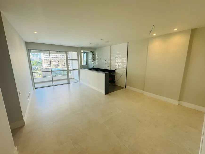 Foto 1 de Apartamento com 2 Quartos à venda, 84m² em Barra da Tijuca, Rio de Janeiro