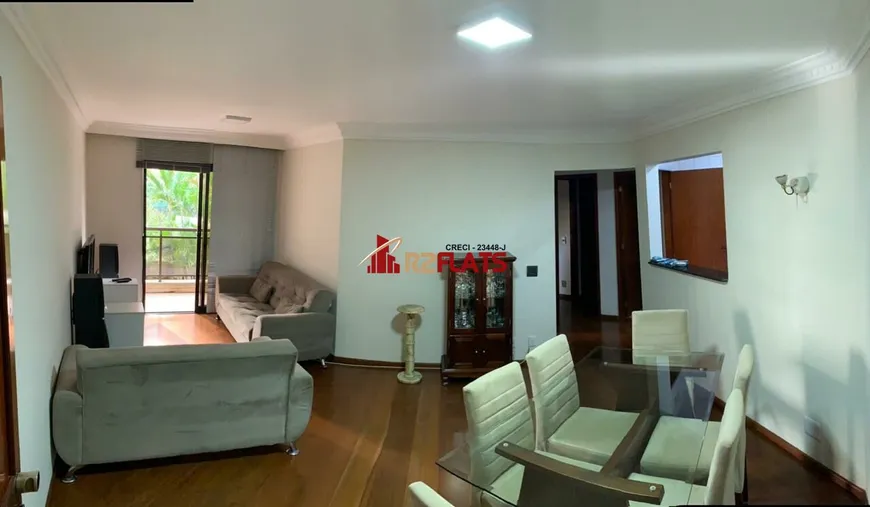 Foto 1 de Flat com 3 Quartos à venda, 130m² em Moema, São Paulo