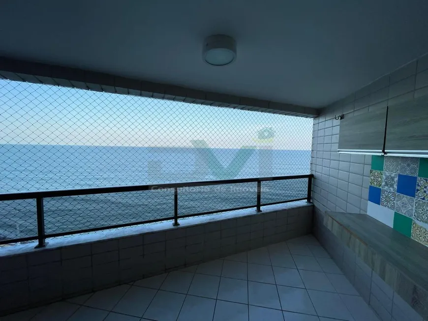 Foto 1 de Apartamento com 4 Quartos para alugar, 165m² em Boa Viagem, Recife