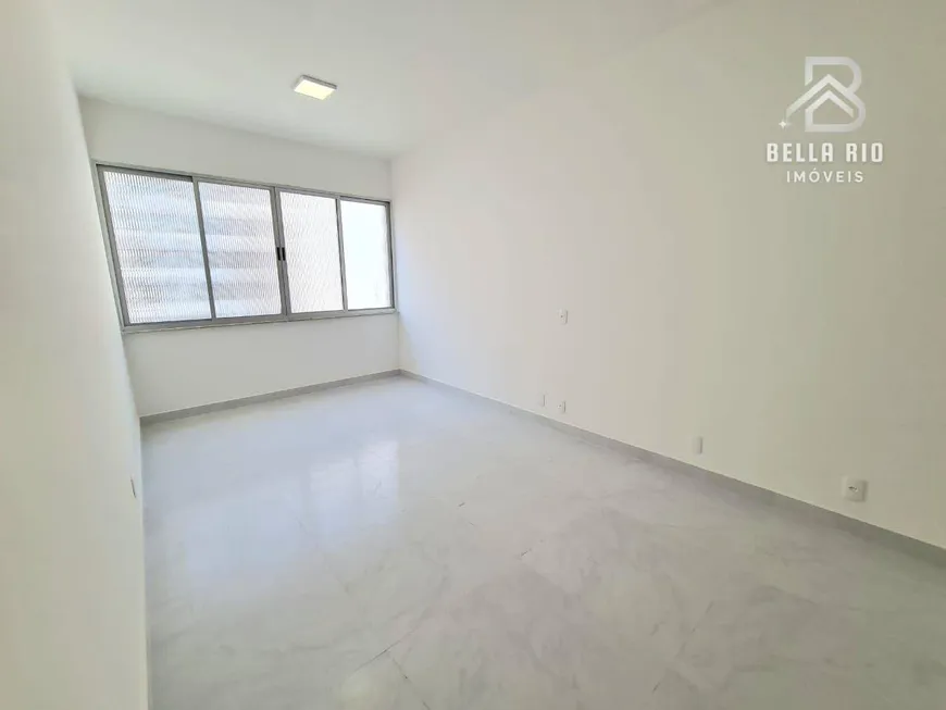 Foto 1 de Apartamento com 2 Quartos à venda, 70m² em Copacabana, Rio de Janeiro