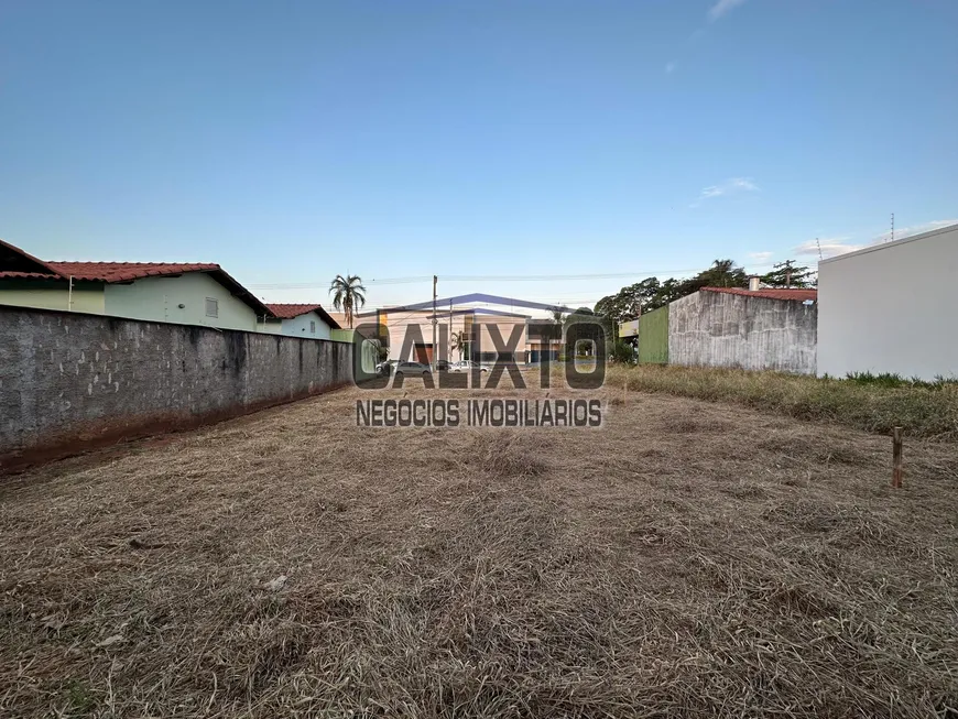 Foto 1 de Lote/Terreno à venda, 300m² em Tubalina, Uberlândia