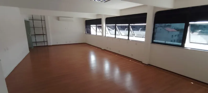 Foto 1 de Sala Comercial para alugar, 101m² em Copacabana, Rio de Janeiro