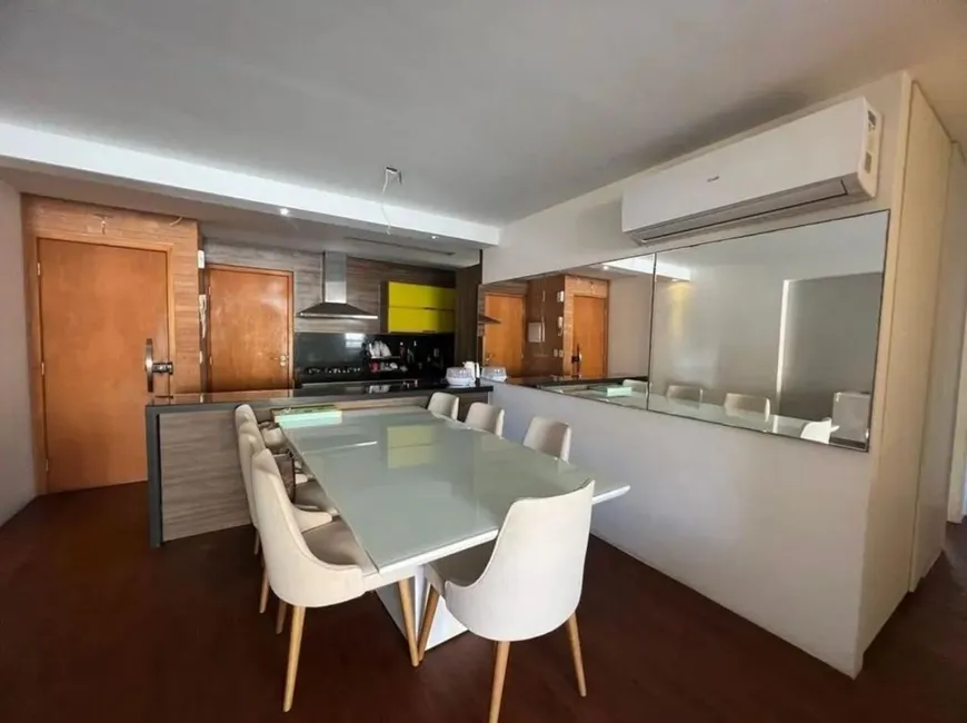 Foto 1 de Apartamento com 3 Quartos à venda, 110m² em Jatiúca, Maceió