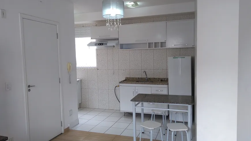 Foto 1 de Apartamento com 2 Quartos para alugar, 43m² em Jaragua Novo, Taubaté