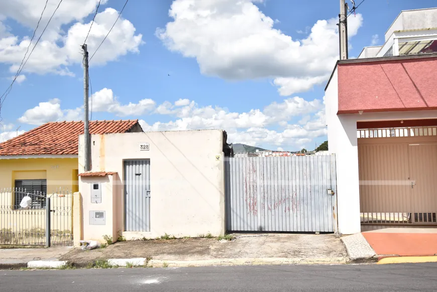 Foto 1 de Casa com 2 Quartos à venda, 70m² em Vila Bianchi, Bragança Paulista