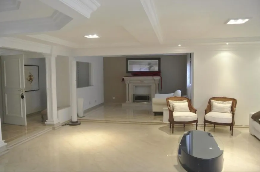 Foto 1 de Apartamento com 3 Quartos à venda, 300m² em Indianópolis, São Paulo