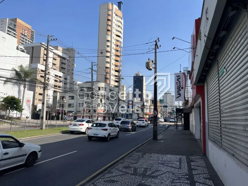 Foto 1 de Ponto Comercial para venda ou aluguel, 570m² em Centro, Curitiba