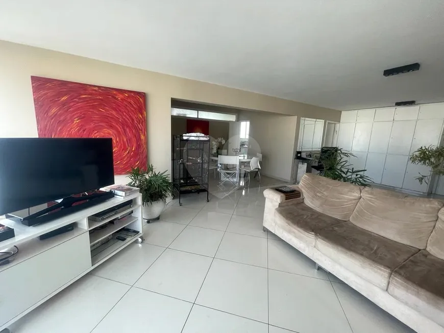 Foto 1 de Apartamento com 3 Quartos à venda, 169m² em Jardim América, São Paulo