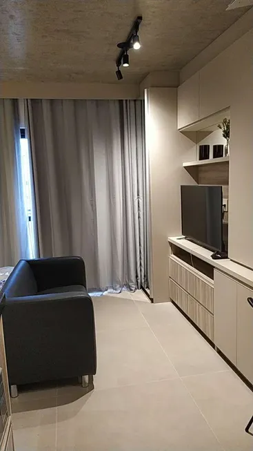 Foto 1 de Apartamento com 1 Quarto para alugar, 33m² em República, São Paulo