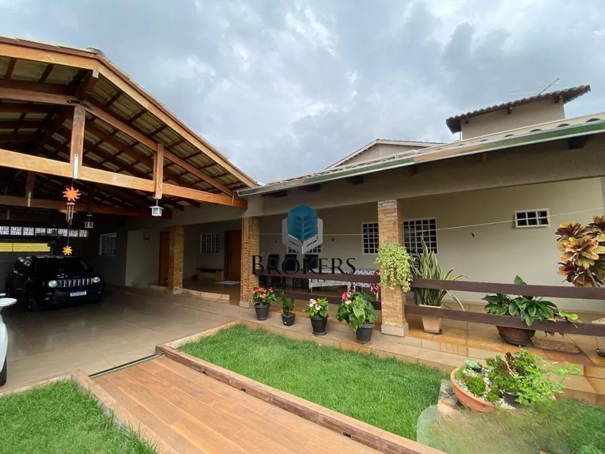 Foto 1 de Casa com 3 Quartos à venda, 364m² em Loteamento Celina Park, Goiânia