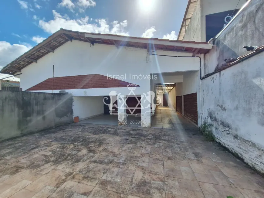 Foto 1 de Casa com 2 Quartos à venda, 99m² em Indaiá, Caraguatatuba