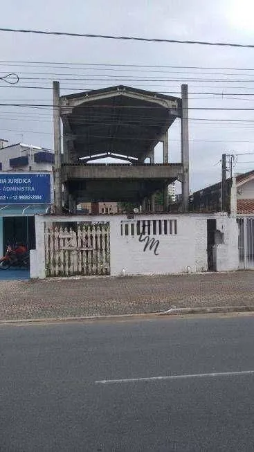 Foto 1 de Galpão/Depósito/Armazém à venda, 188m² em Vila Tupi, Praia Grande