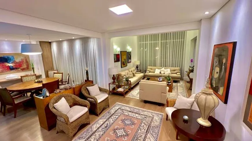 Foto 1 de Apartamento com 3 Quartos à venda, 233m² em Jardim Samambaia, Jundiaí