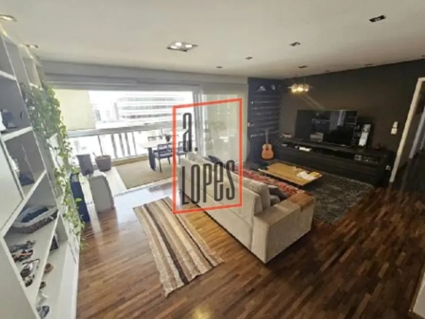 Foto 1 de Apartamento com 3 Quartos à venda, 120m² em Vila Olímpia, São Paulo