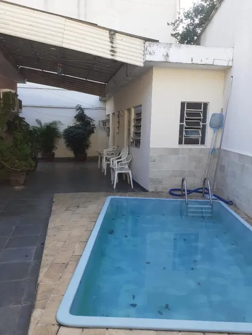 Foto 1 de Casa com 3 Quartos à venda, 325m² em Centro, Nova Iguaçu