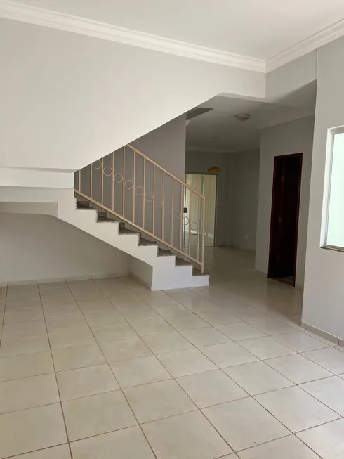 Foto 1 de Sobrado com 4 Quartos à venda, 191m² em Setor Jaó, Goiânia