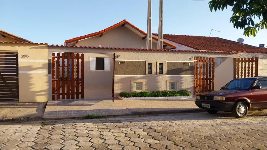 Foto 1 de Casa com 2 Quartos à venda, 47m² em Jardim Nova Itanhaem, Itanhaém