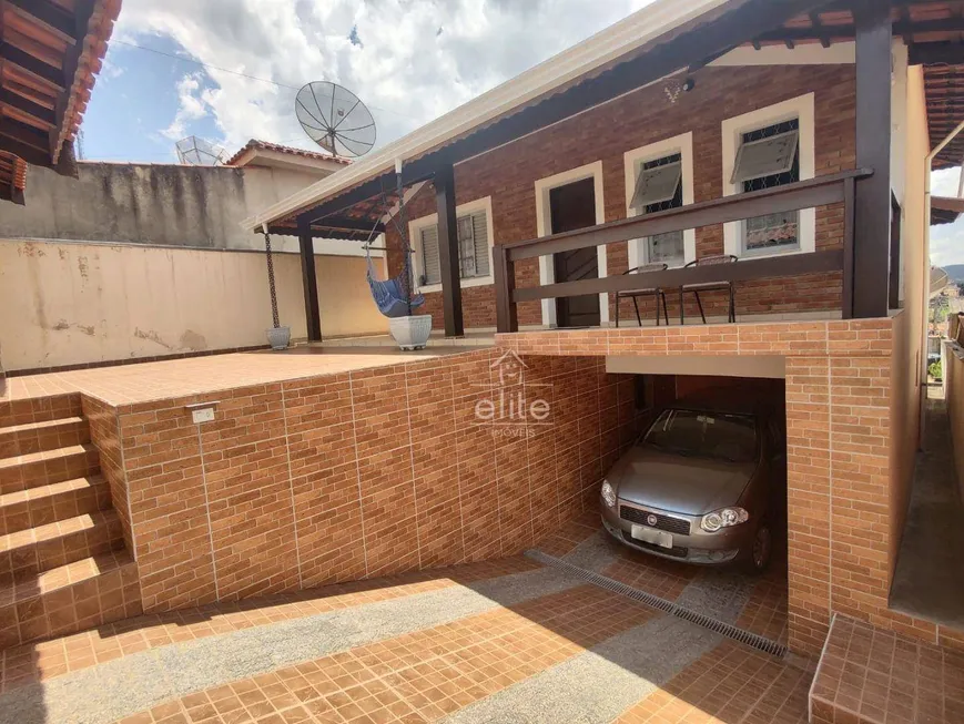 Foto 1 de Casa com 3 Quartos à venda, 250m² em Jardim Santos Dumont, Bom Jesus dos Perdões