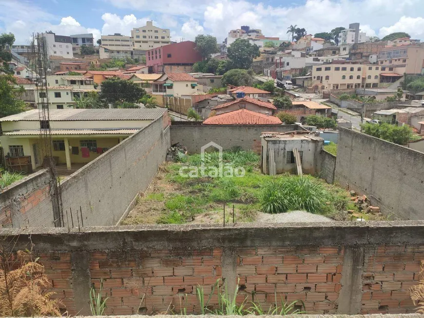 Foto 1 de Lote/Terreno à venda, 360m² em Alvorada, Contagem